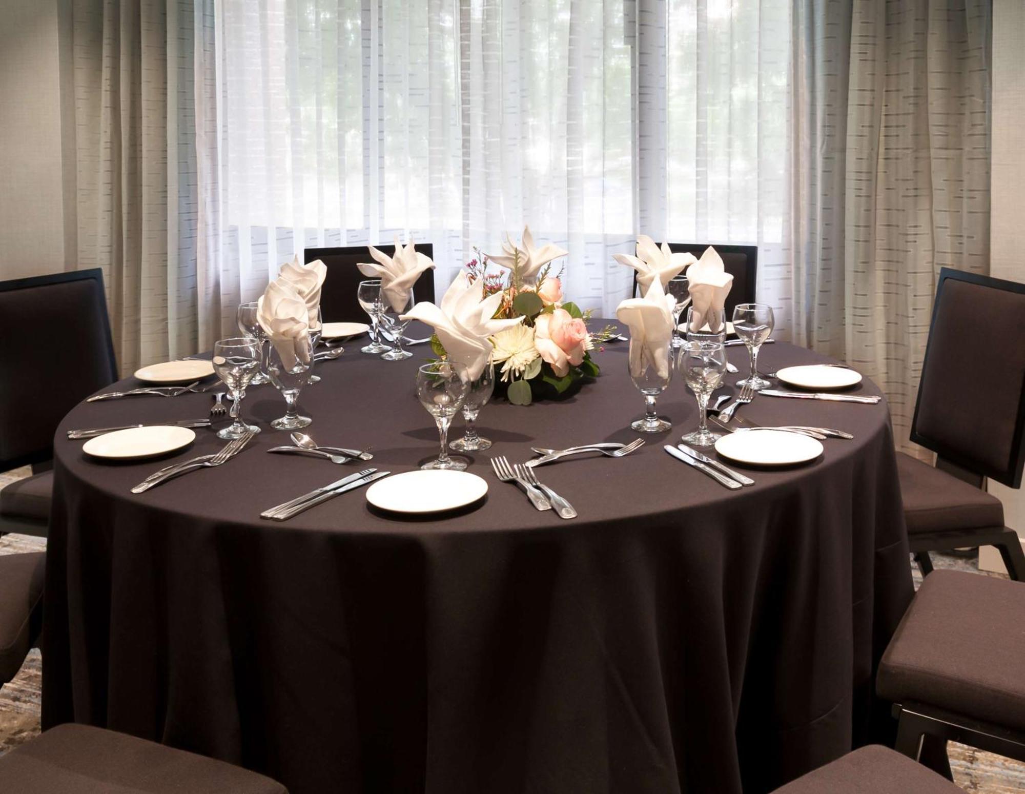 Doubletree By Hilton Hotel & Suites Houston By The Galleria エクステリア 写真