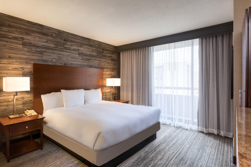 Doubletree By Hilton Hotel & Suites Houston By The Galleria エクステリア 写真